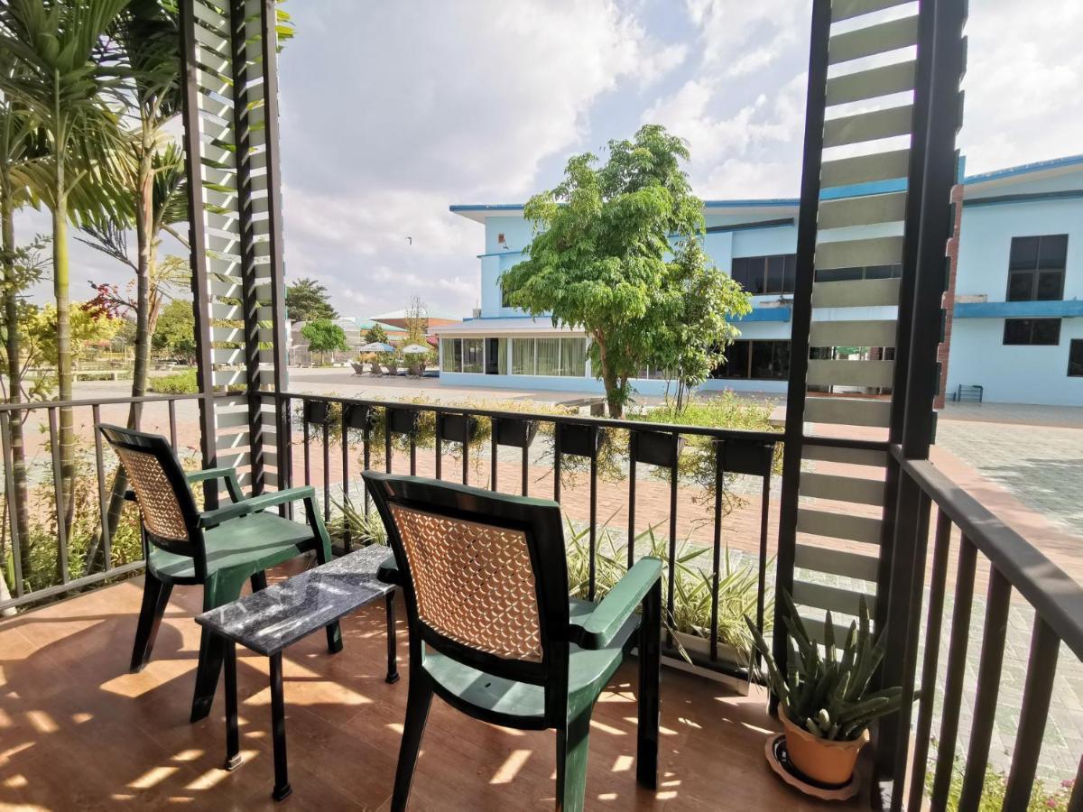 Menam Resort Nakhonpathom Kültér fotó
